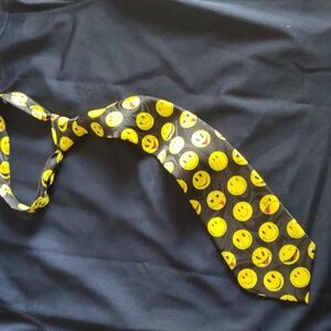 Men's smiley face necktie